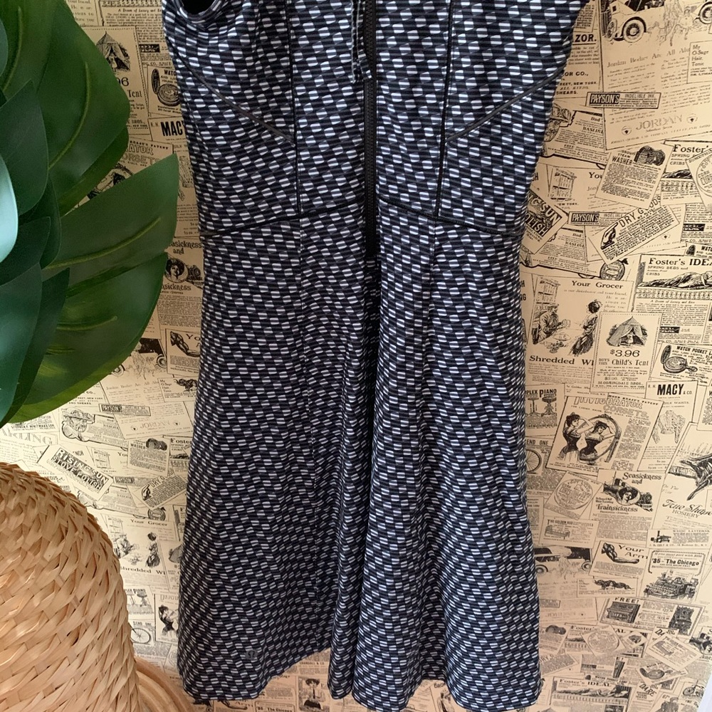 Lululemon go till dawn til dress deep dive checker - Picture 10 of 15